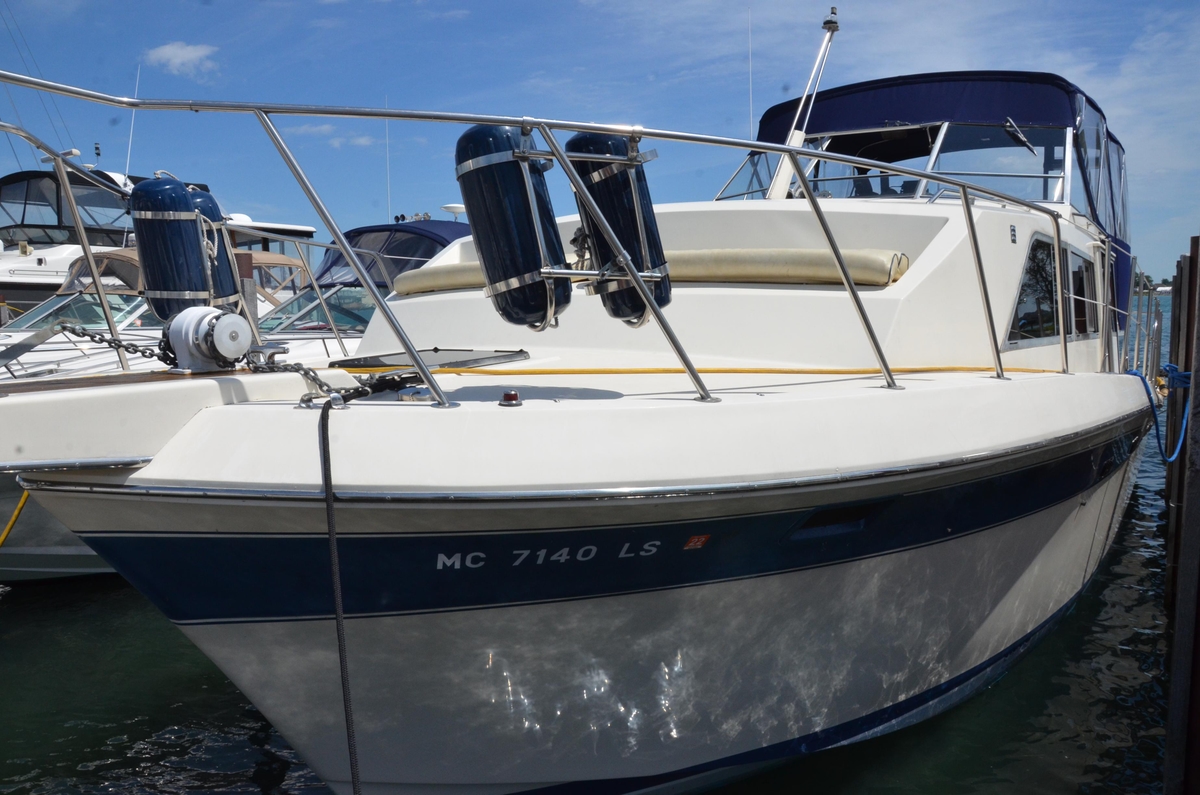 1984 Chris-Craft 381 Catalina - Sold Boat