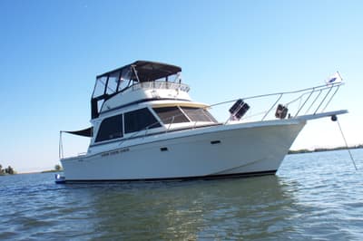 BOATZON | Chris-Craft 382 Commander 1984 BOATZON | Chris-Craft 382 Commander 1984