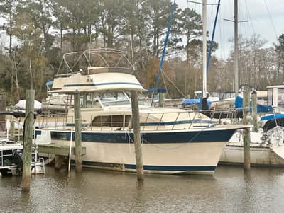 BOATZON | Chris-Craft 410 Commander 1983 BOATZON | Chris-Craft 410 Commander 1983