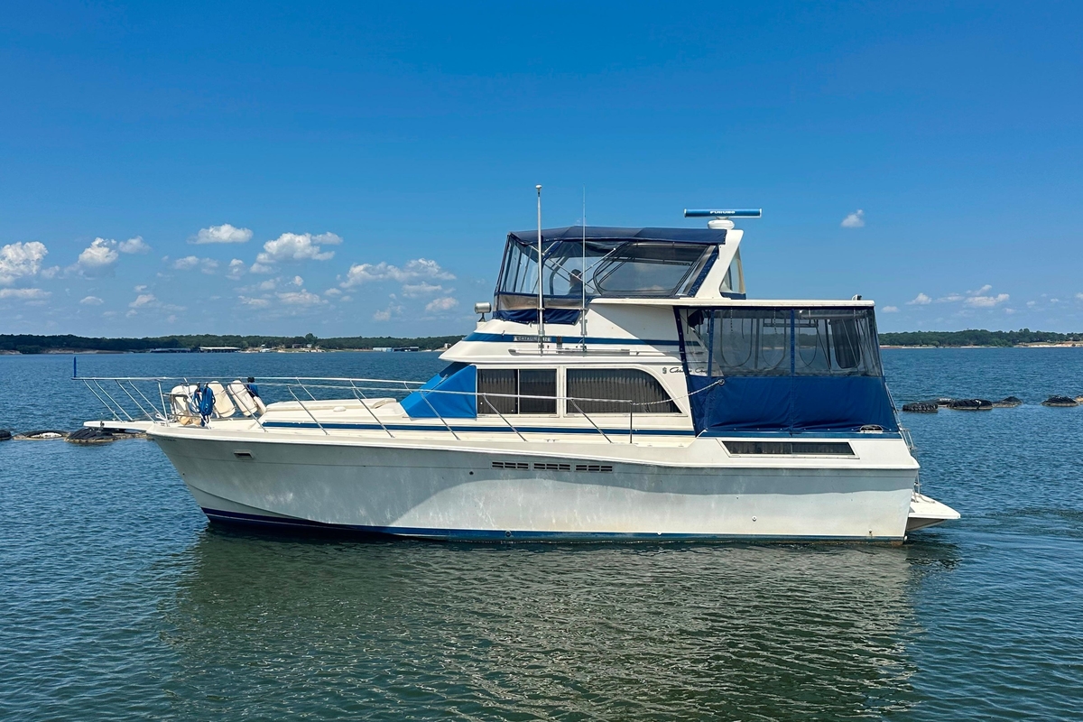 1985 Chris-Craft 426 Catalina - Sold Boat