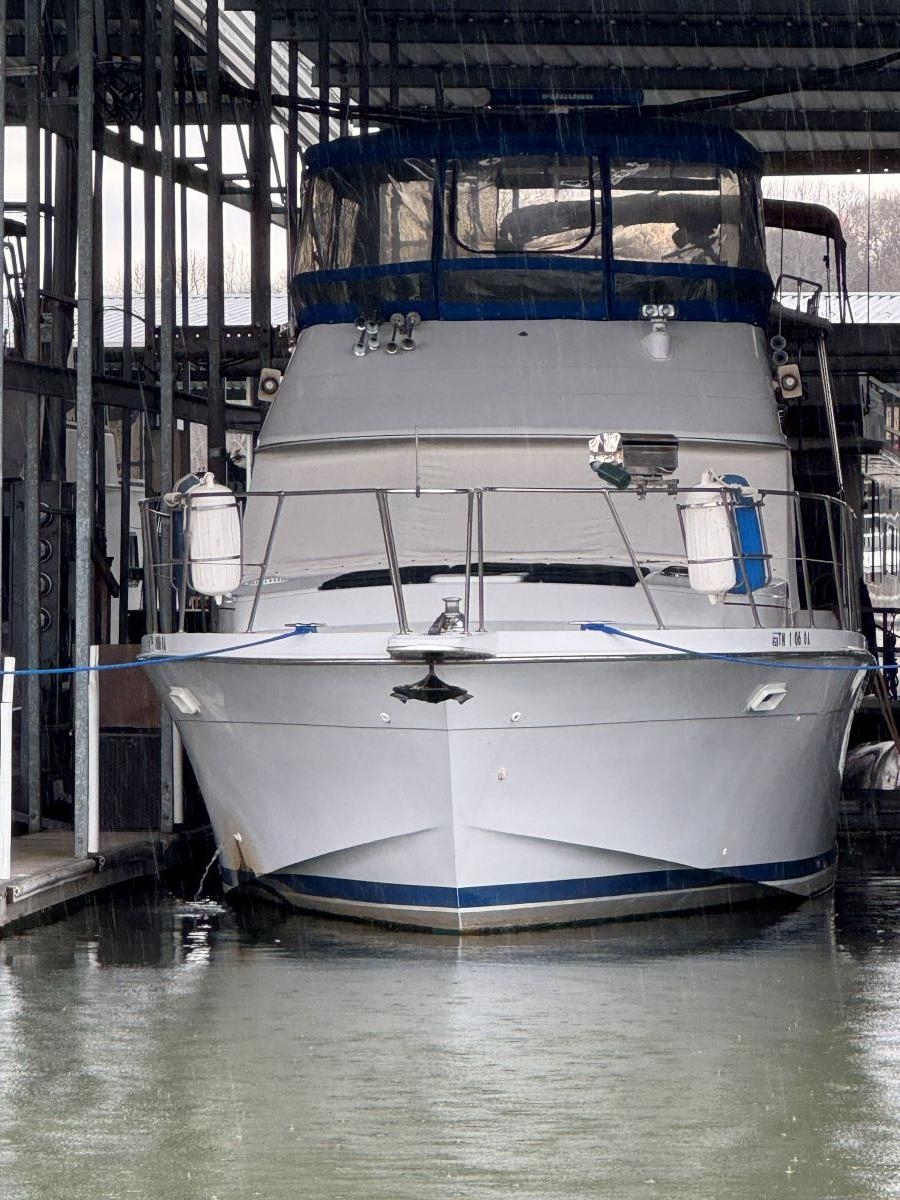 1988 Chris-Craft 426 Catalina - Sold Boat