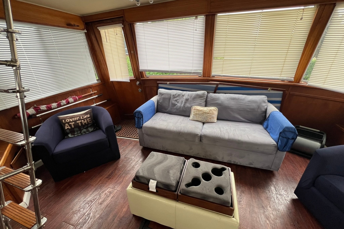 1986 Chris-Craft 46 Constellation - Sold Boat