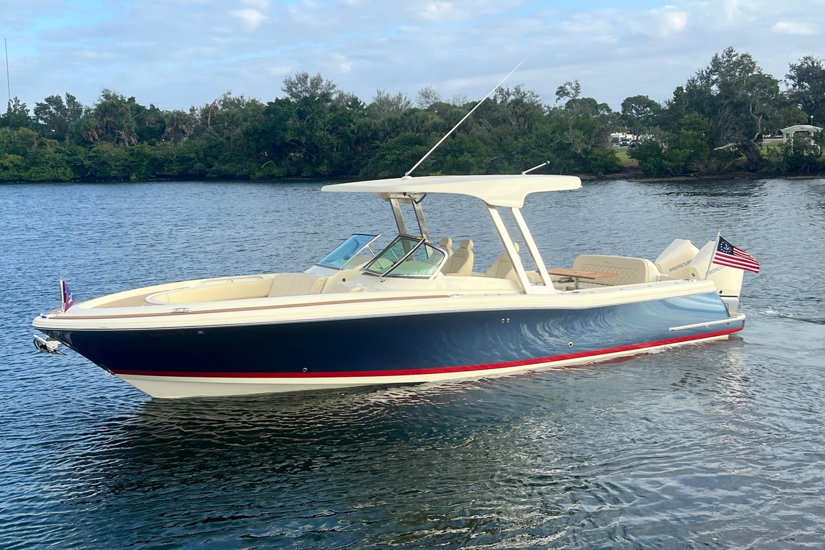 2023 Chris-Craft Calypso 30 - Sold Boat