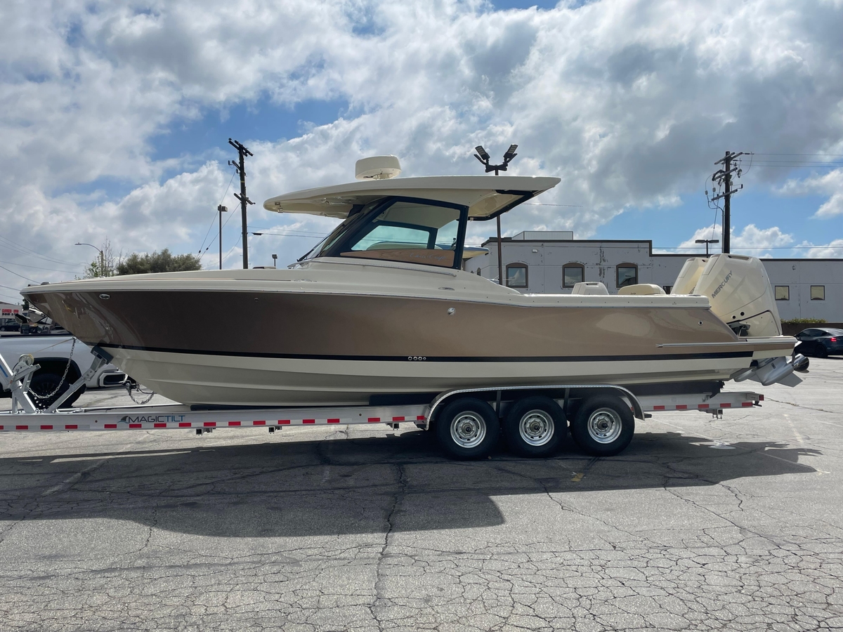 2024 Chris-Craft Calypso 32 - Sold Boat