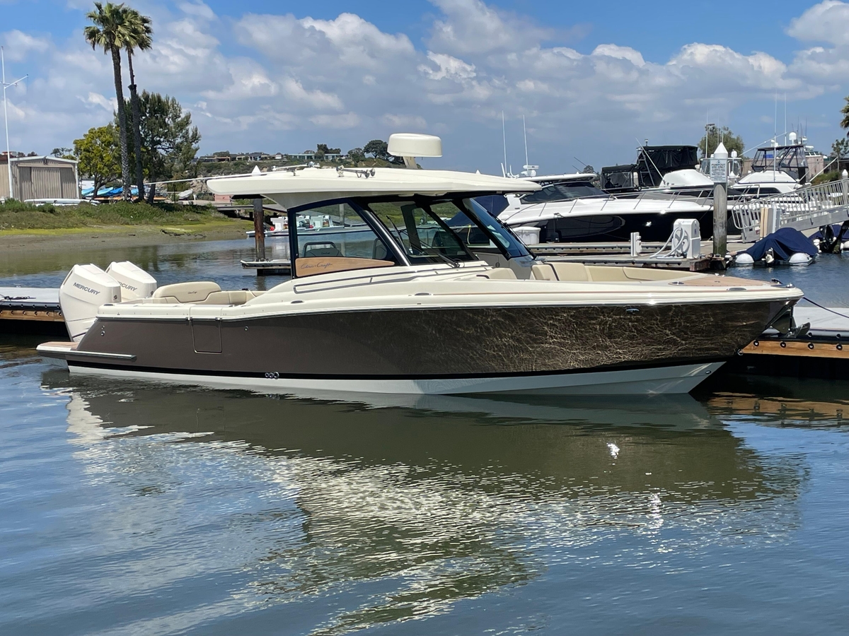 2024 Chris-Craft Calypso 32 - Sold Boat