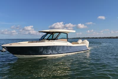 BOATZON | Chris-Craft Calypso 32 2027