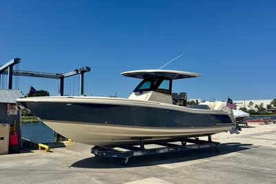 BOATZON | Chris-Craft Catalina 30 2025