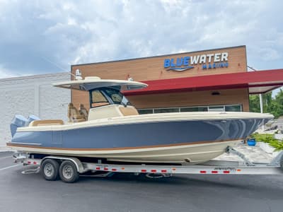 BOATZON | Chris-Craft Catalina 30 Heritage Edition 2024