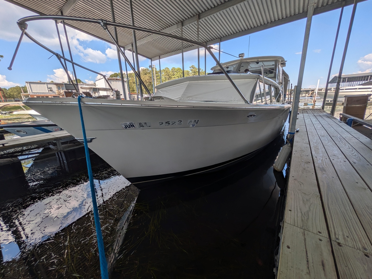 1967 Chris-Craft Commander 31 Hard Top - Sold Boat