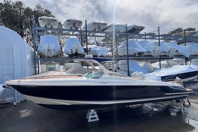 BOATZON | Chris-Craft Corsair 32 2017