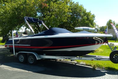 BOATZON | Chris Craft Launch 22 2003