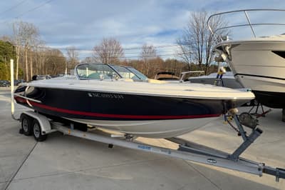 BOATZON | Chris-Craft Launch 22 2005