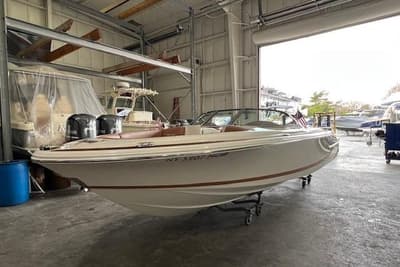 BOATZON | Chris-Craft Launch 22 2009