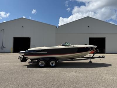 BOATZON | Chris-Craft Launch 22 2016