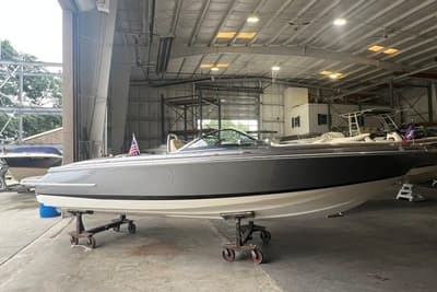 BOATZON | Chris-Craft Launch 23 2019