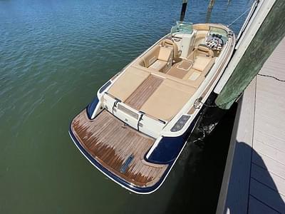 BOATZON | Chris-Craft Launch 25 2011