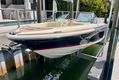 BOATZON | Chris-Craft Launch 27 2019