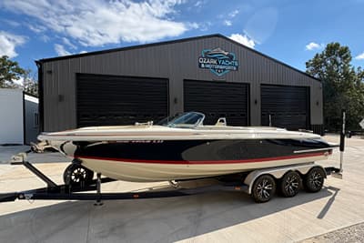 BOATZON | Chris-Craft Launch 27 2023