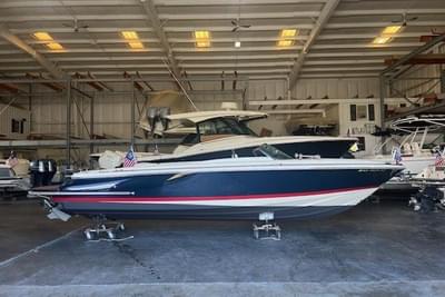 BOATZON | Chris-Craft Launch 27 2024