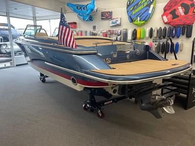 BOATZON | Chris-Craft Launch 27 2025
