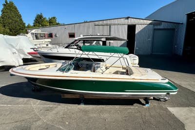 BOATZON | Chris-Craft Launch 28 2002