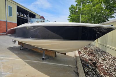 BOATZON | Chris-Craft Launch 28 2008