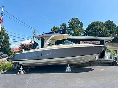 BOATZON | Chris-Craft Launch 31 GT 2024