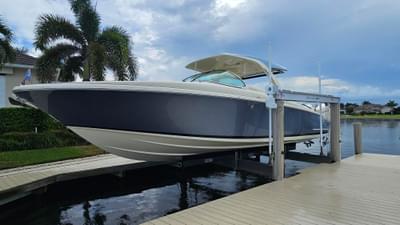 BOATZON | Chris-Craft Launch 35 GT 2021 BOATZON | Chris-Craft Launch 35 GT 2021