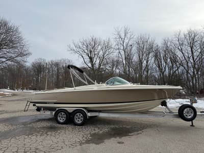 BOATZON | Chris-Craft Launch GT Electric 2023