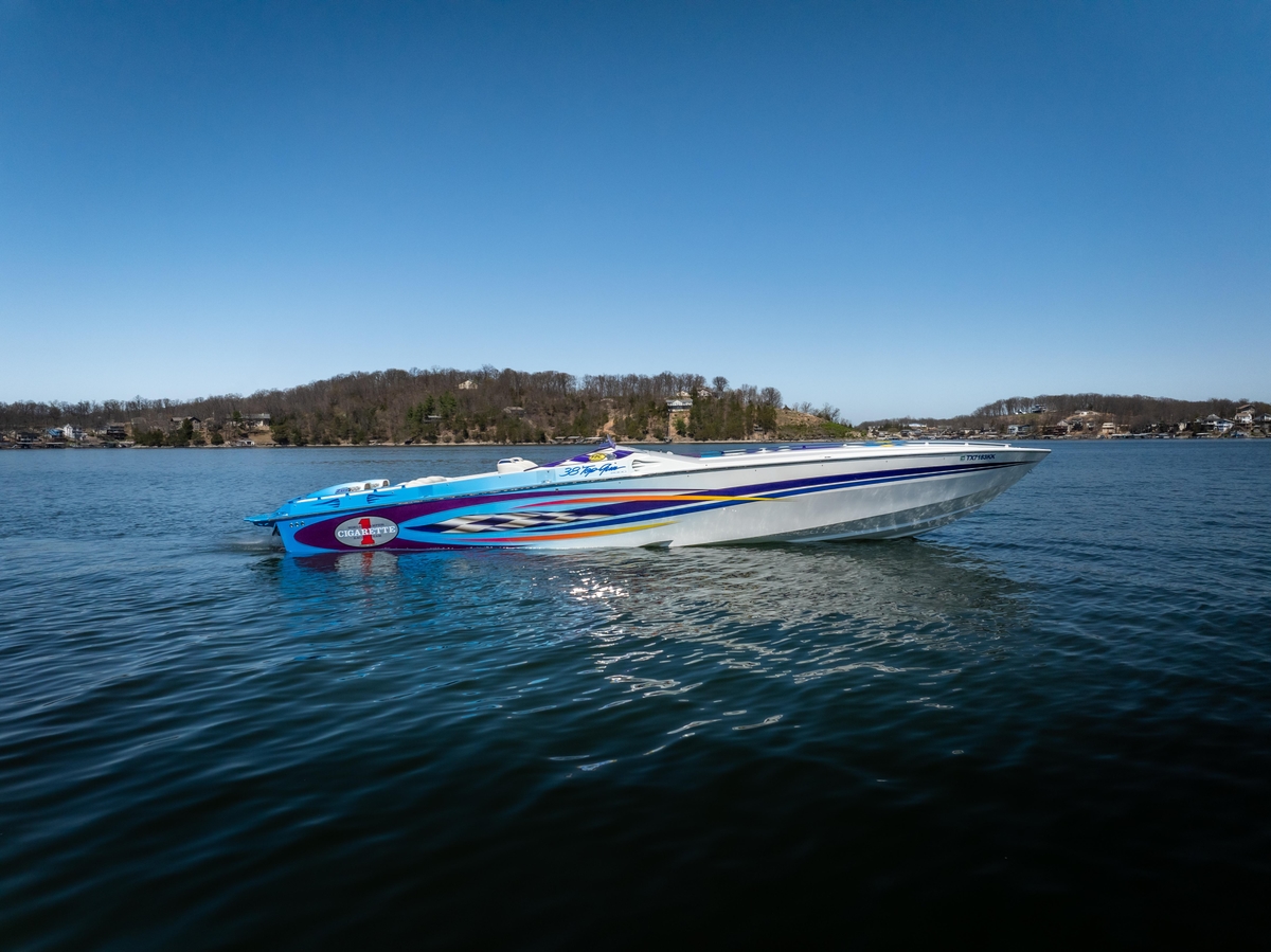 2000 Cigarette 38 Top Gun - Sold Boat