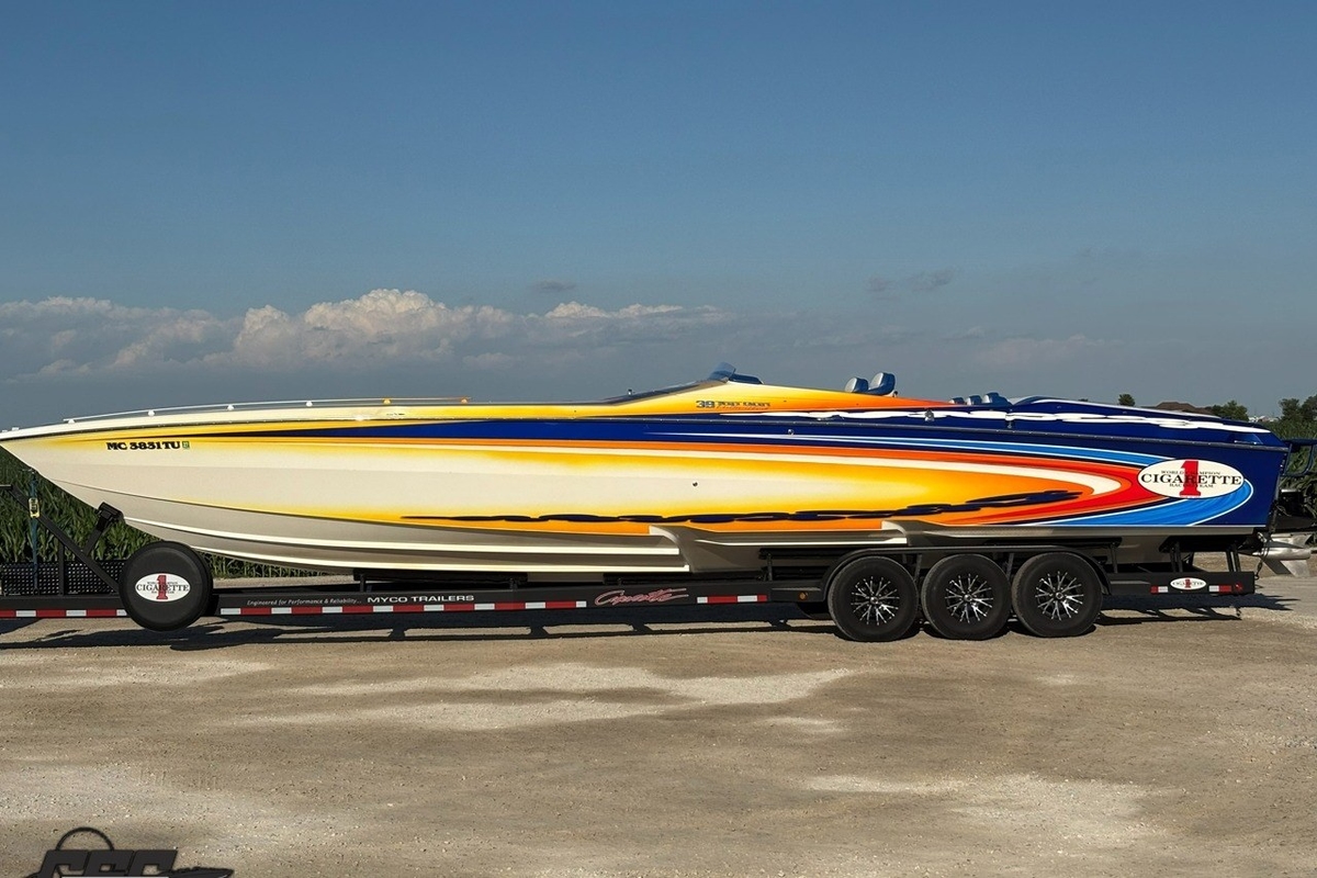 2005 Cigarette 39 Top Gun Unlimited - Sold Boat