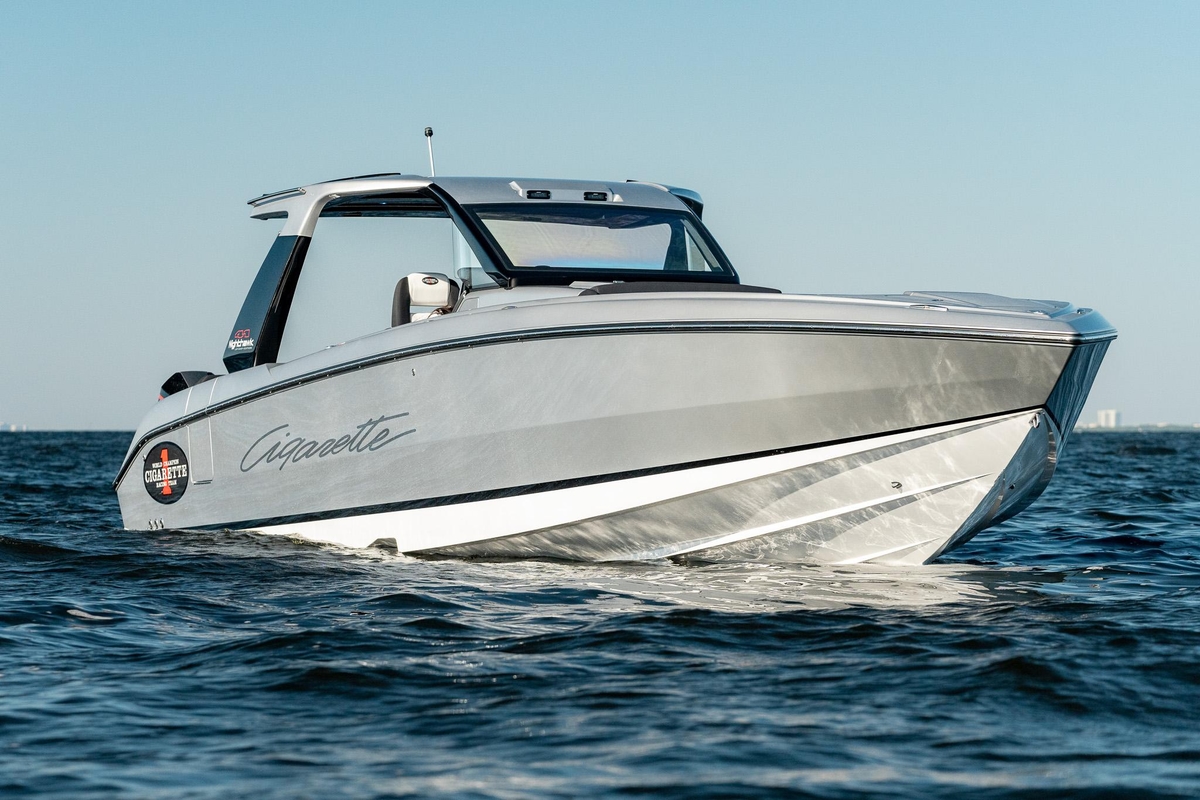 2022 Cigarette 41 Nighthawk - Sold Boat