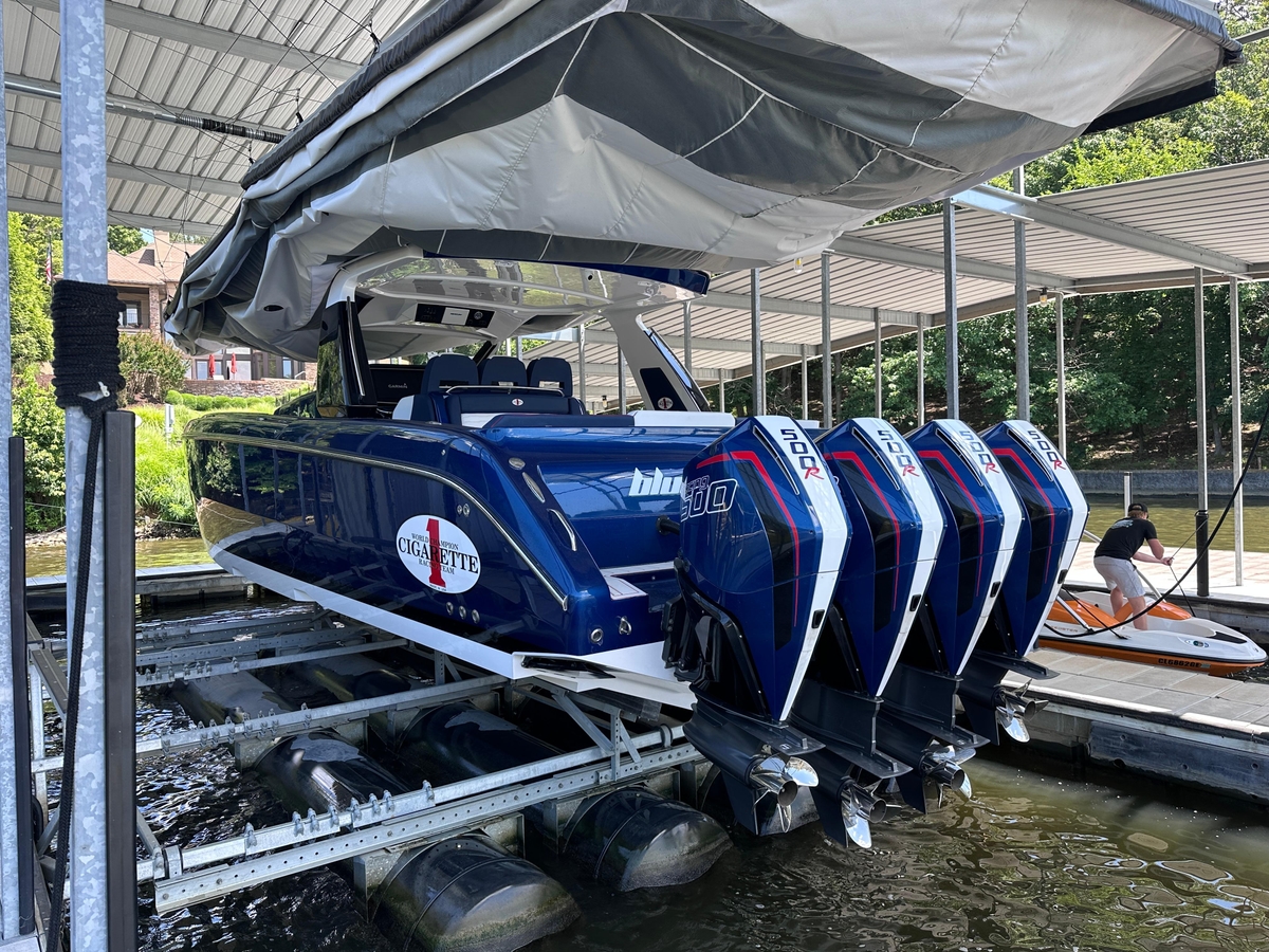 2024 Cigarette 42 Auroris - Sold Boat