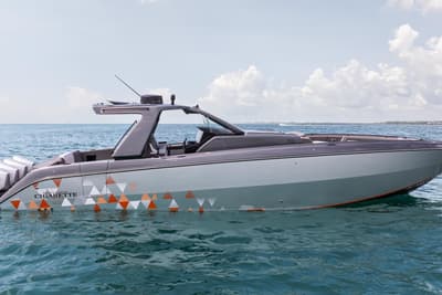 BOATZON | Cigarette 42 Auroris 2025