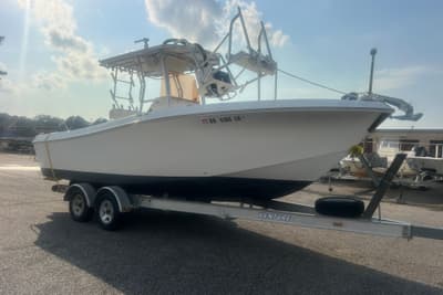 BOATZON | Clearwater 2300 Center Console 2007