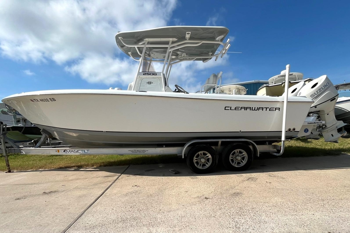 2018 Clearwater 2508 - Sold Boat