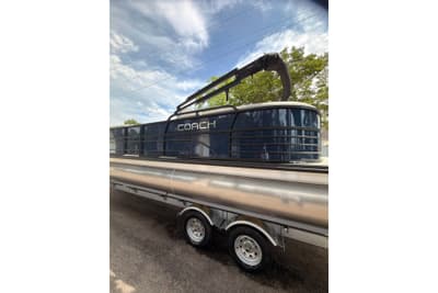 BOATZON | Coach Pontoons 243 RFC 2026