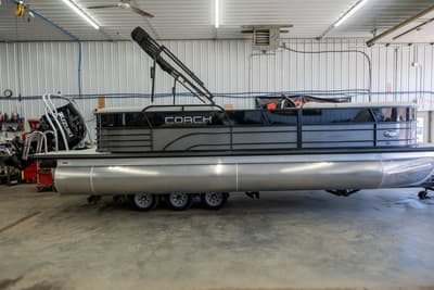 BOATZON | Coach Pontoons 243 RFC TriToon 2026