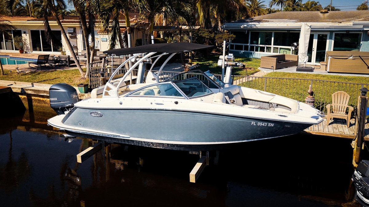 2019 Cobalt 23SC - Sold Boat