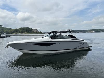 BOATZON | Cobalt A36BR 2022