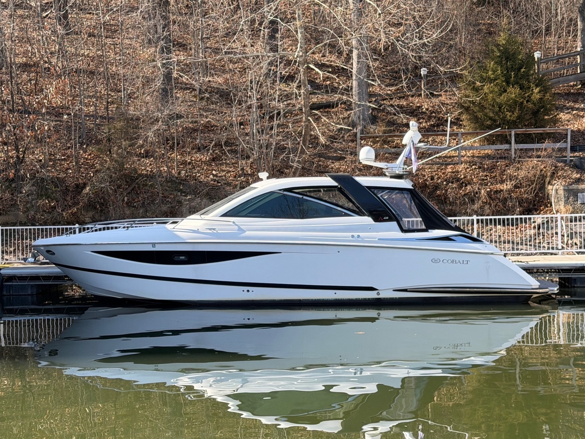 2016 Cobalt A40 - Sold Boat