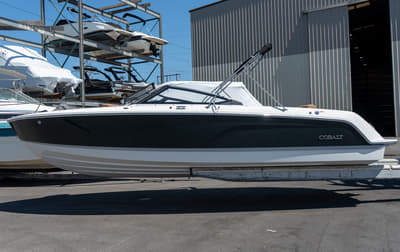 BOATZON | Cobalt Boats CS23 2026