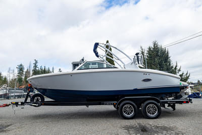BOATZON | Cobalt Boats CS23 Surf 2023