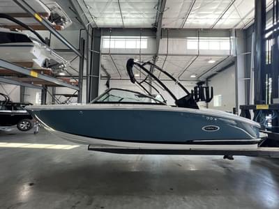 BOATZON | Cobalt Boats CS23 Surf 2023 BOATZON | Cobalt Boats CS23 Surf 2023