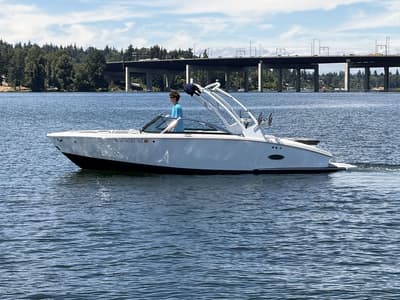 BOATZON | Cobalt Boats CS23 Surf 2023 BOATZON | Cobalt Boats CS23 Surf 2023