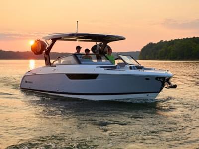 BOATZON | Cobalt Boats R31 Surf 2026