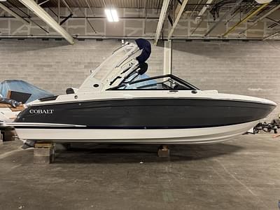 BOATZON | Cobalt Boats R4 2025