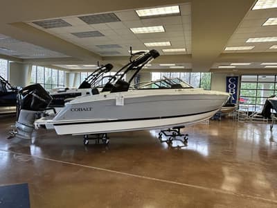 BOATZON | Cobalt Boats R4 Outboard 2023 BOATZON | Cobalt Boats R4 Outboard 2023