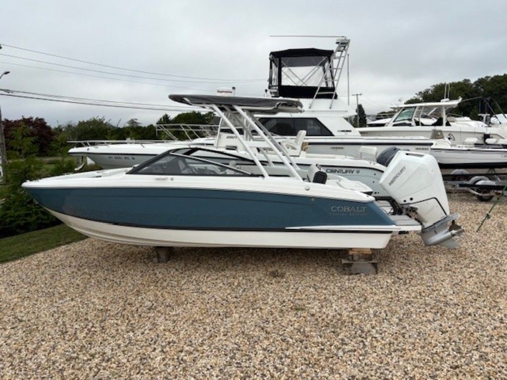 2025 Cobalt Boats R4 Outboard - Sold Boat