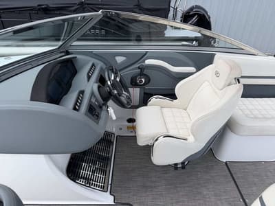 BOATZON | Cobalt Boats R5 2017